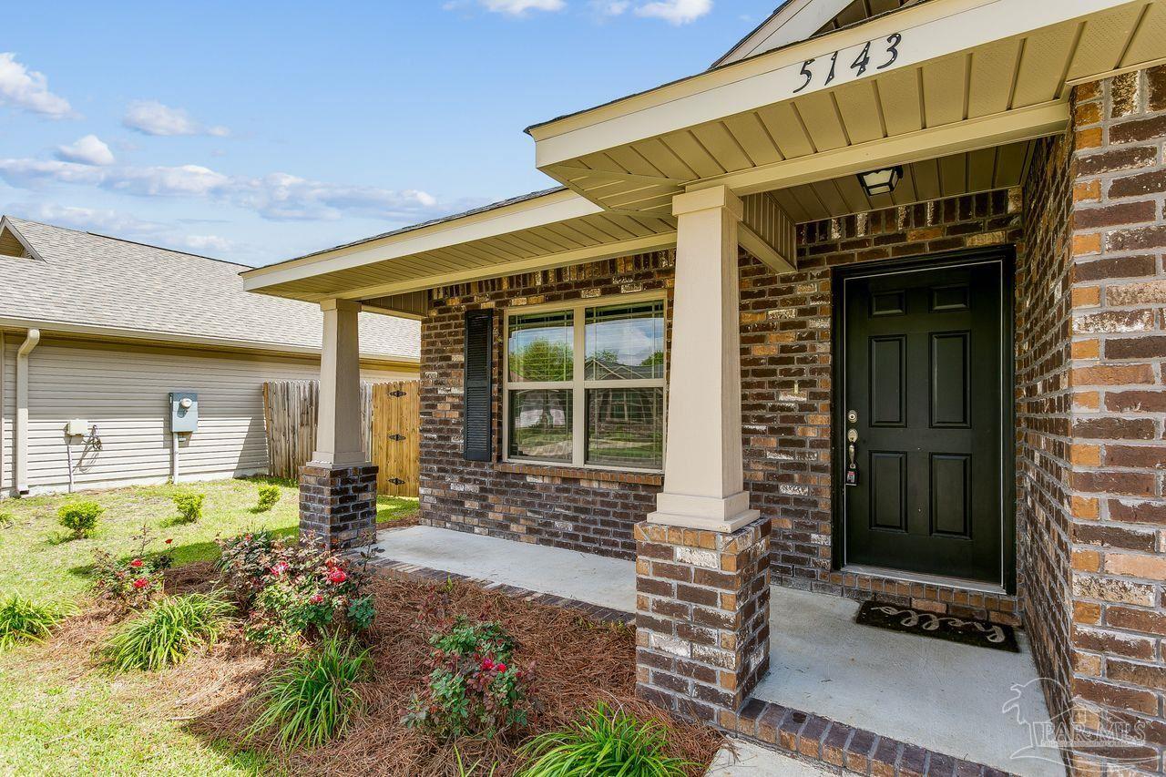 5143 Carmell Ridge Circle Milton, FL 32570 - Photo 2 of 28