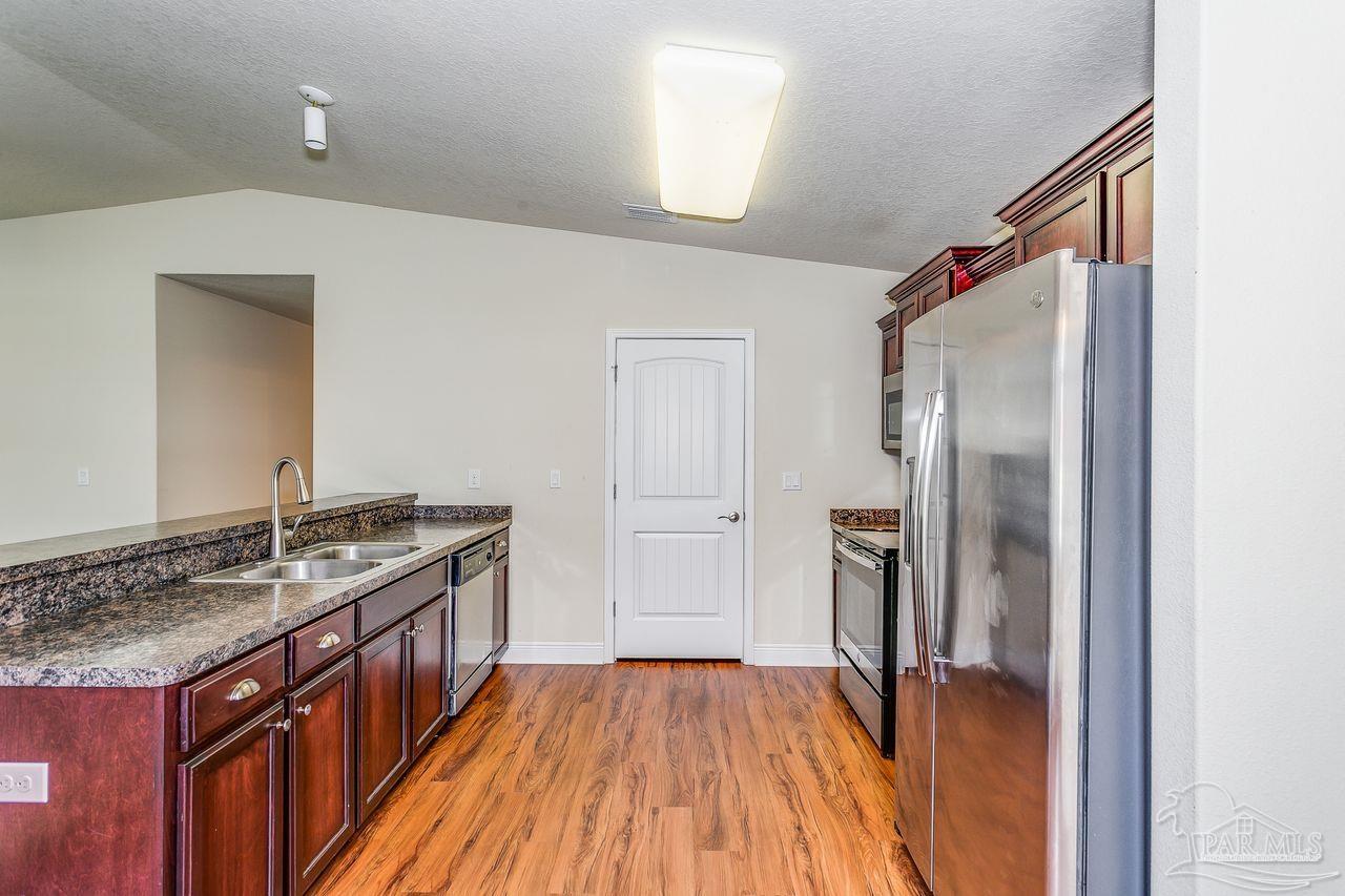 5143 Carmell Ridge Circle Milton, FL 32570 - Photo 10 of 28