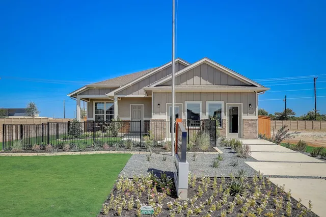 $417,343 | 472 Josey Wales Drive, Jarrell, TX 76537