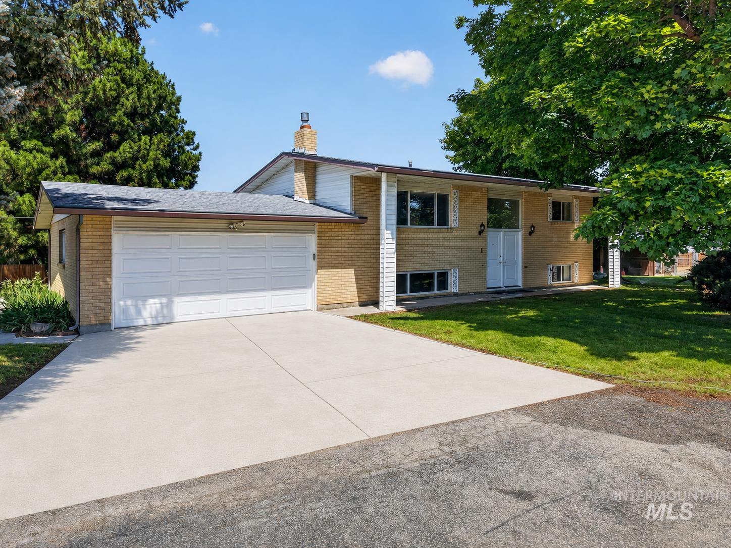 2590 South Cloverdale Road Boise, ID 83709 - Photo 1 of 34