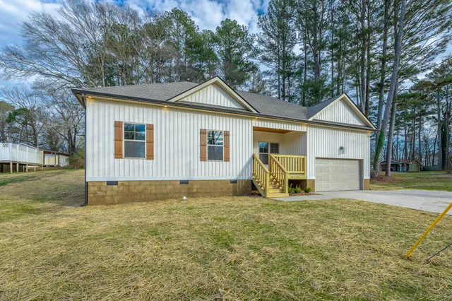 $299,900 | 206 Wheeler Avenue, Chickamauga, GA 30707