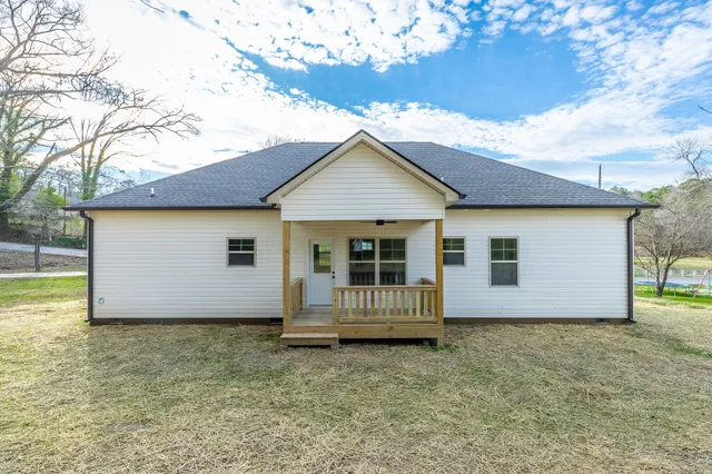 $299,900 | 206 Wheeler Avenue, Chickamauga, GA 30707