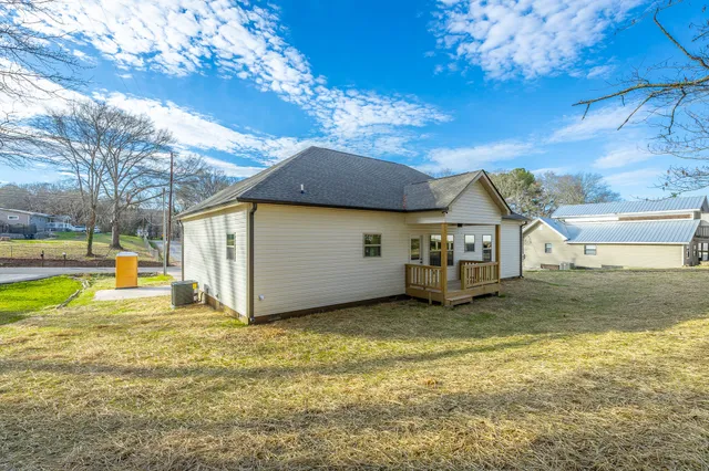 $299,900 | 206 Wheeler Avenue, Chickamauga, GA 30707