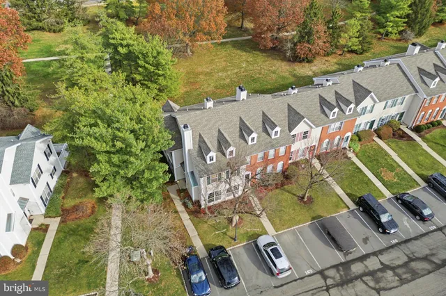 a view of front door with glass door
