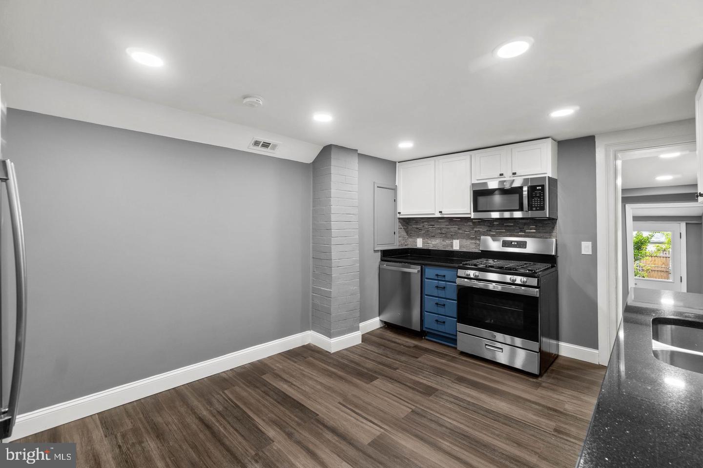 1524 Byrd Street Baltimore, MD 21230 - Photo 7 of 26 Full Renovated Kitchen