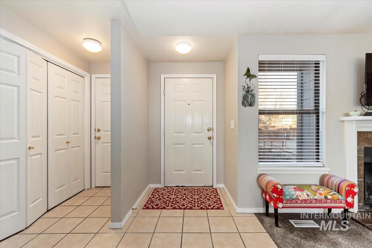 488 North Chambers Place Boise, ID 83706 - Photo 5 of 36