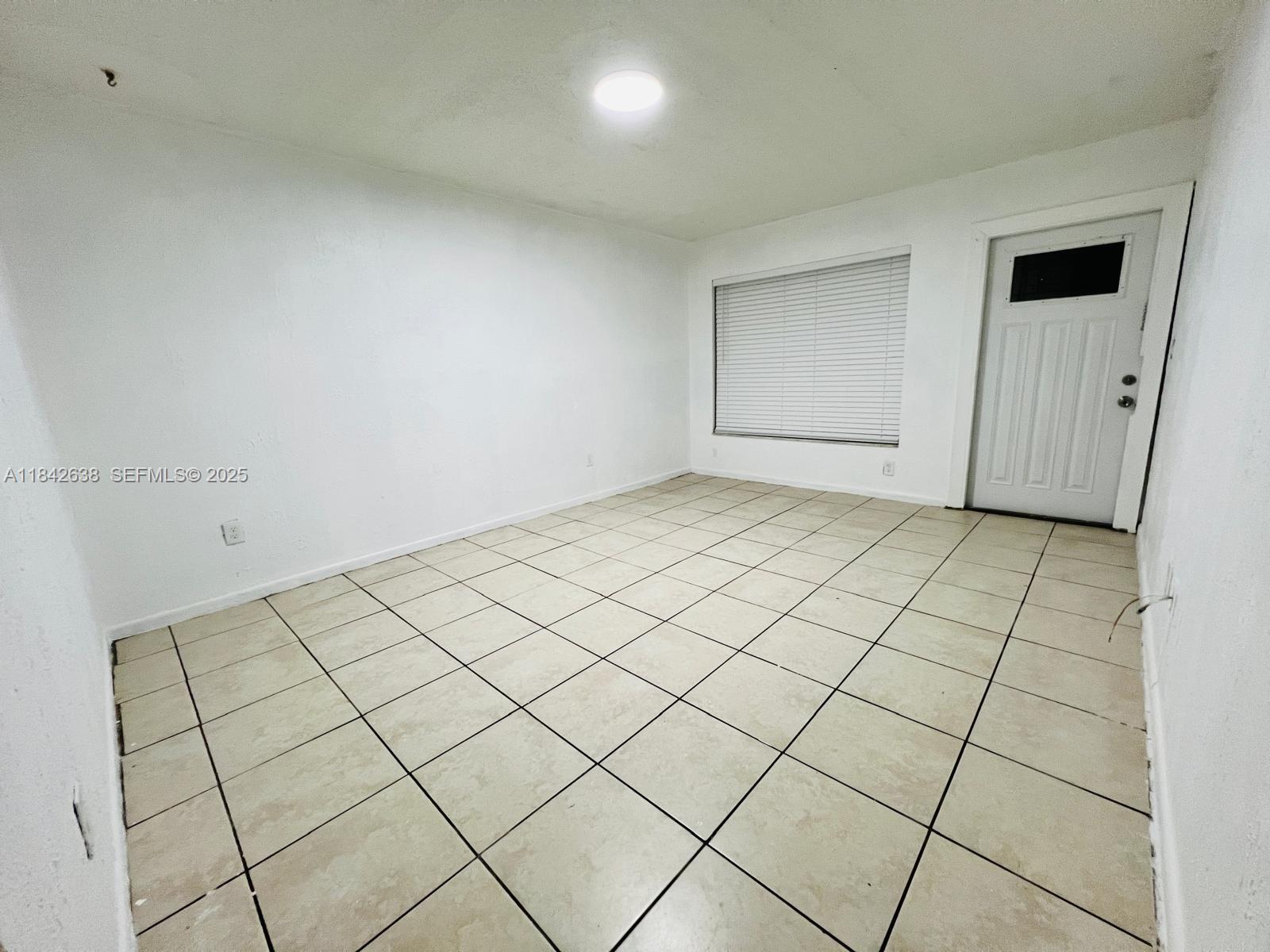 2019 Colmar Avenue Sebring, FL 33870 - Photo 2 of 10 unit 2021
