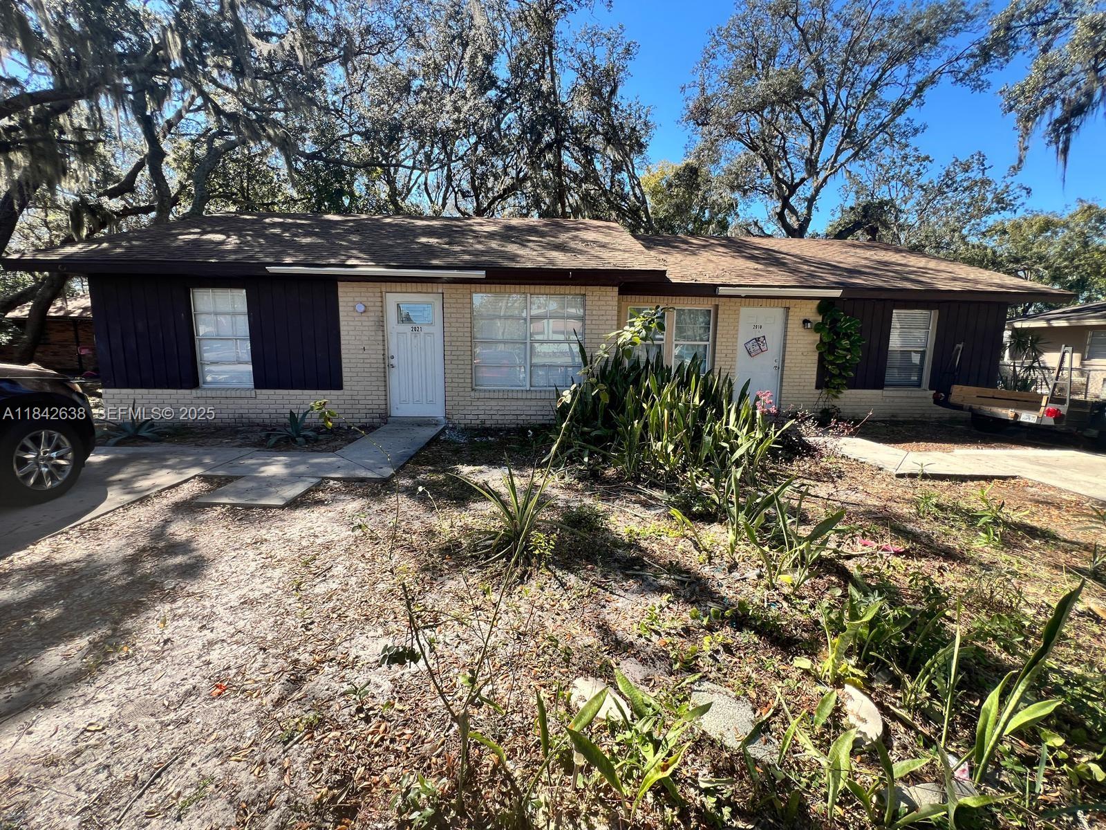 2019 Colmar Avenue Sebring, FL 33870 - Photo 10 of 10 front both units