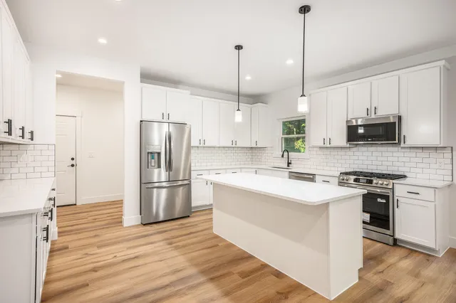 $579,900 | 3995 112th Avenue, Allegan, MI 49010