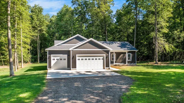 $579,900 | 3995 112th Avenue, Allegan, MI 49010