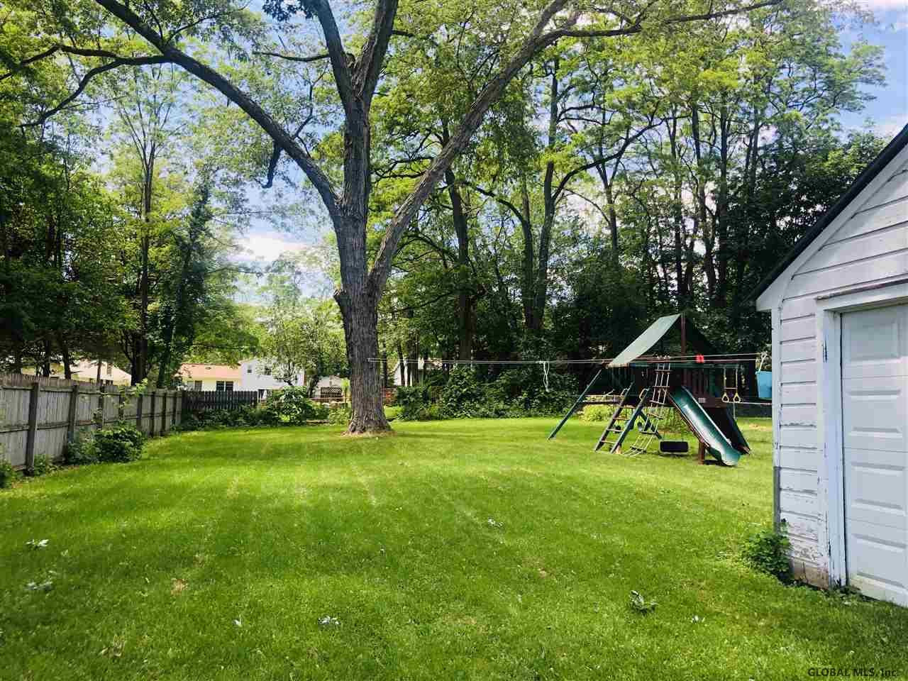 111 Gordon Road Rotterdam, NY 12306 - Photo 15 of 19 Photo 15
