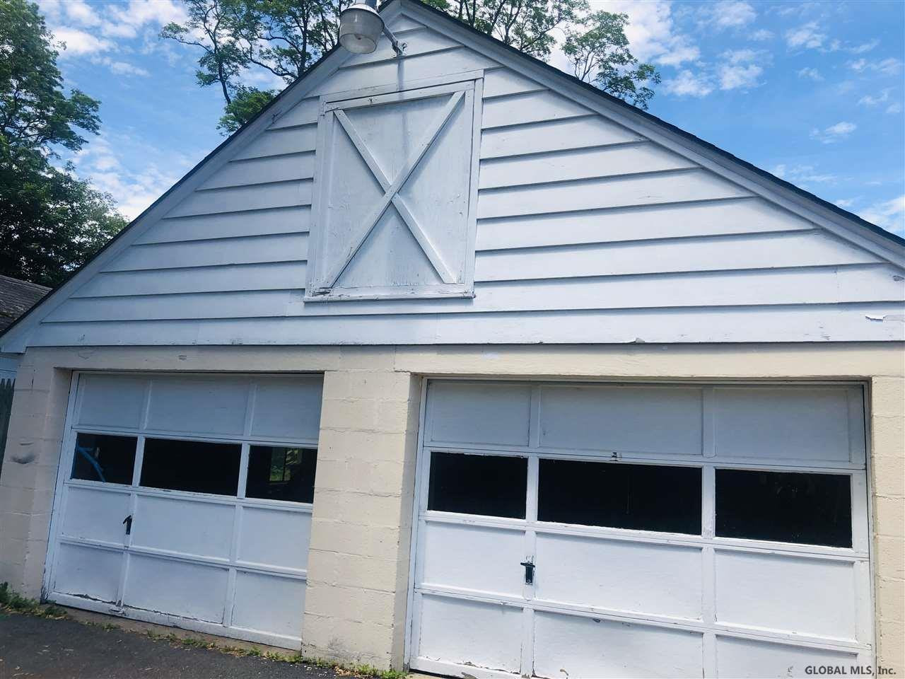 111 Gordon Road Rotterdam, NY 12306 - Photo 16 of 19 Photo 16