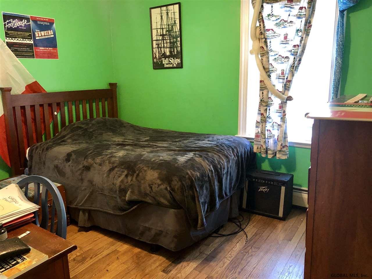 111 Gordon Road Rotterdam, NY 12306 - Photo 5 of 19 Photo 5