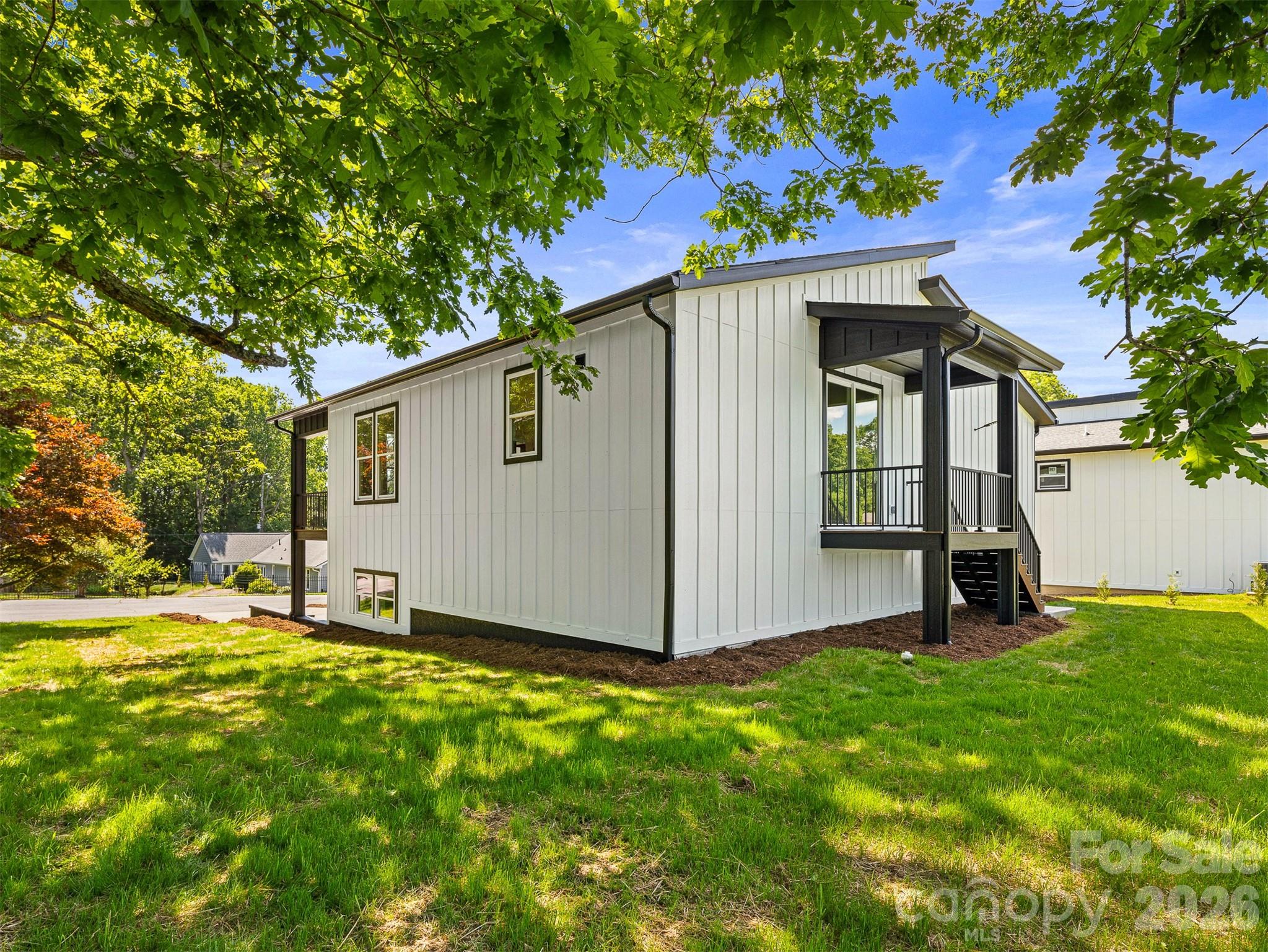 45 Klimovych Road Hendersonville, NC 28792 - Photo 5 of 24