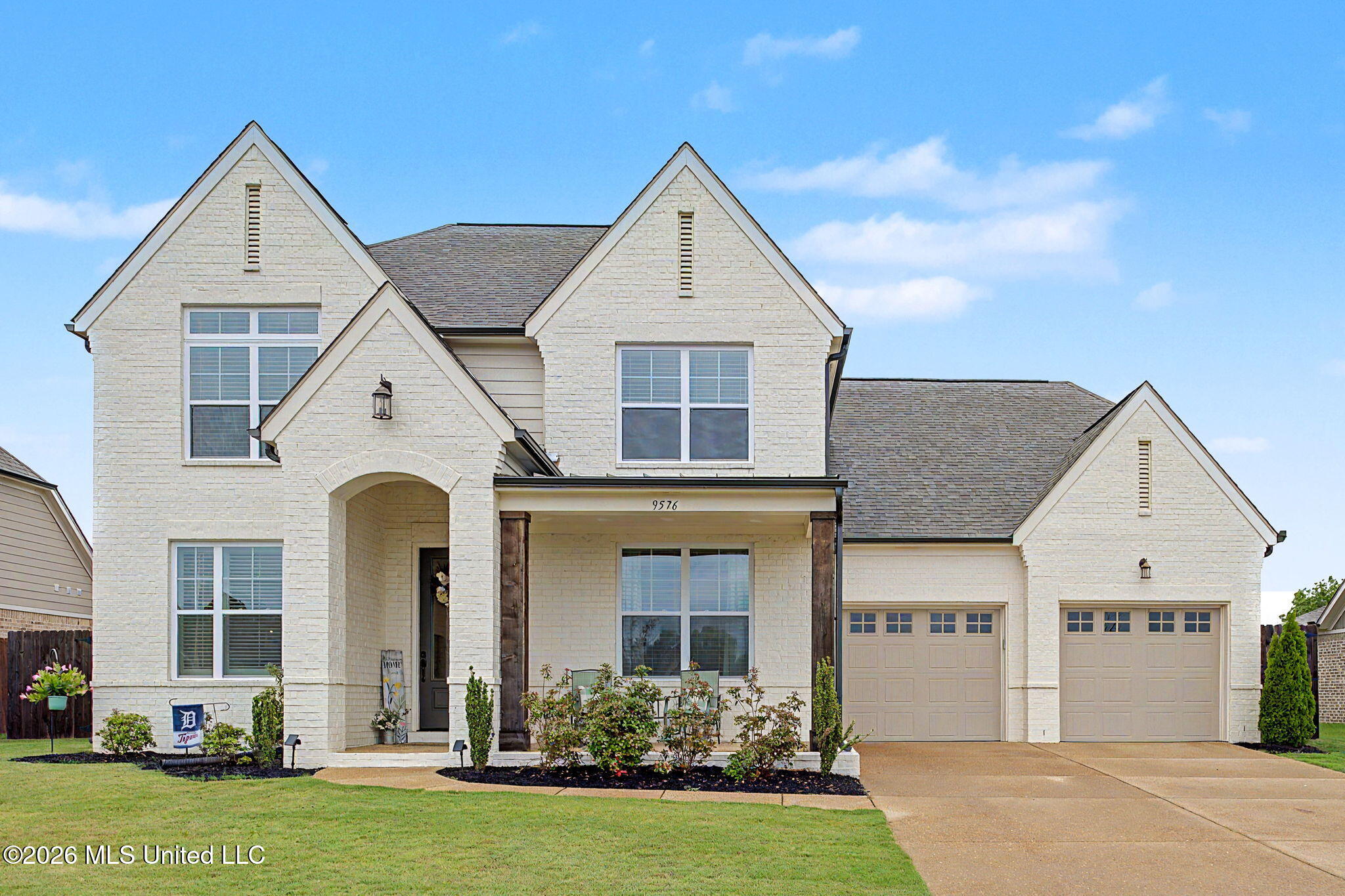 9576 Silo Pk Road Olive Branch, MS 38654 - Photo 2 of 47 2-web-or-mls-9576 Silo Pk Rd-1