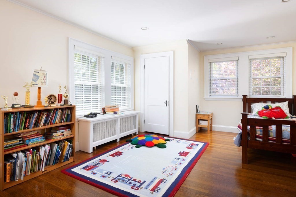 27 Laudholm Road Newton, MA 02458 - Photo 12 of 16