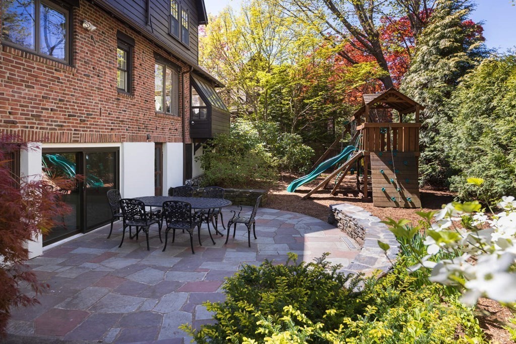 27 Laudholm Road Newton, MA 02458 - Photo 16 of 16