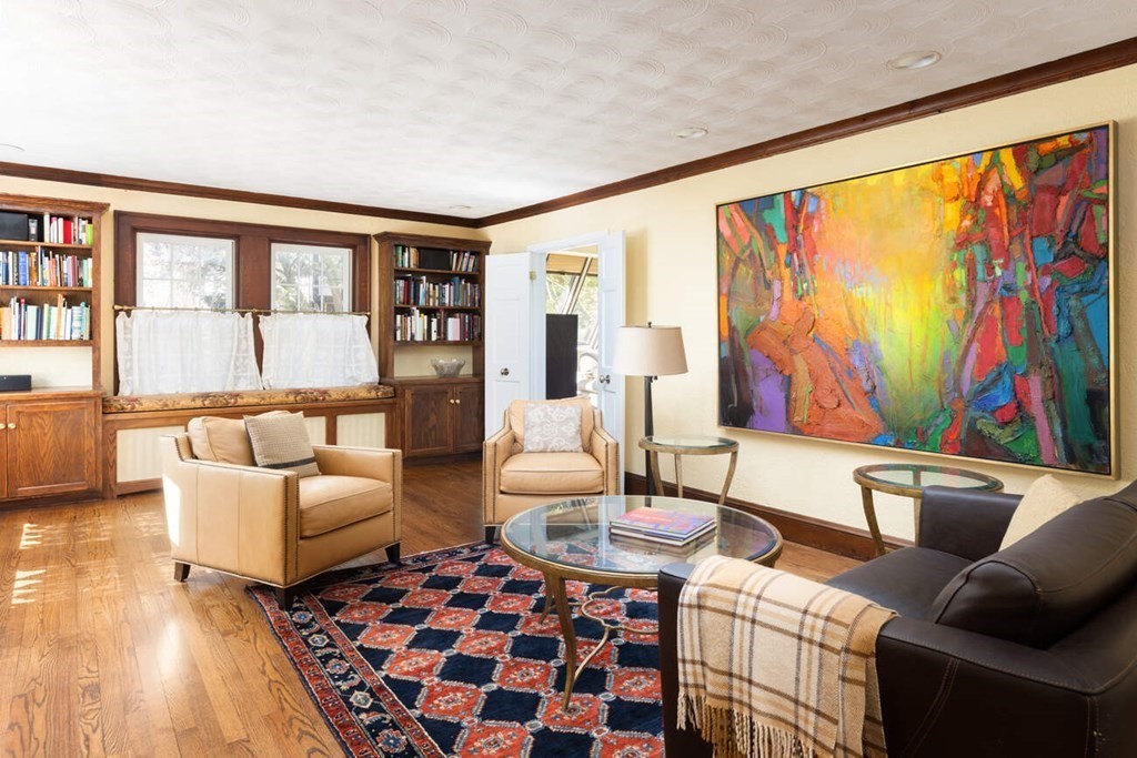 27 Laudholm Road Newton, MA 02458 - Photo 3 of 16