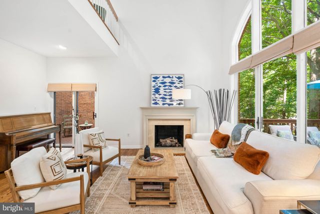 $1,250,000 | 6402 Goldleaf Drive, Bethesda, MD 20817