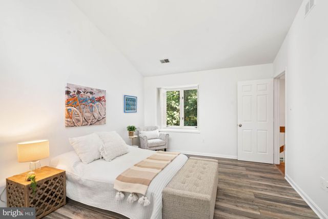 $1,250,000 | 6402 Goldleaf Drive, Bethesda, MD 20817