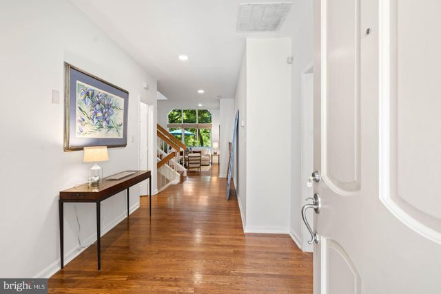 $1,250,000 | 6402 Goldleaf Drive, Bethesda, MD 20817