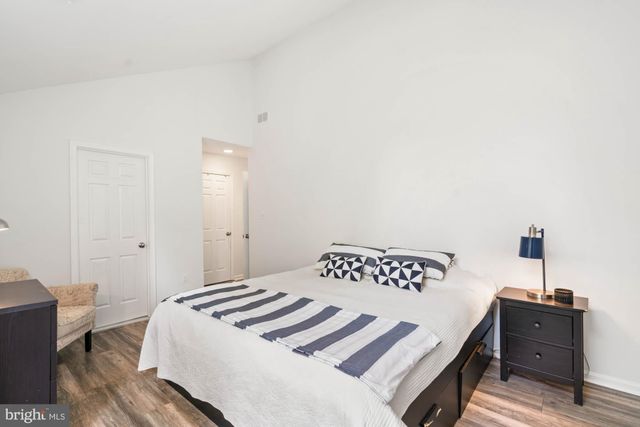 $1,250,000 | 6402 Goldleaf Drive, Bethesda, MD 20817