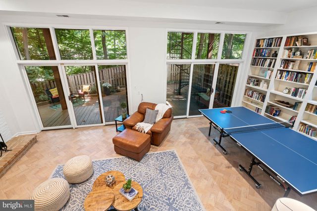 $1,250,000 | 6402 Goldleaf Drive, Bethesda, MD 20817