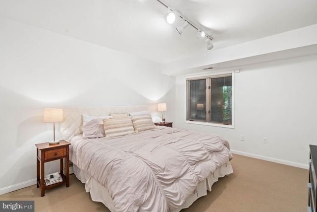 $1,250,000 | 6402 Goldleaf Drive, Bethesda, MD 20817