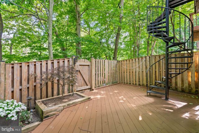 $1,250,000 | 6402 Goldleaf Drive, Bethesda, MD 20817