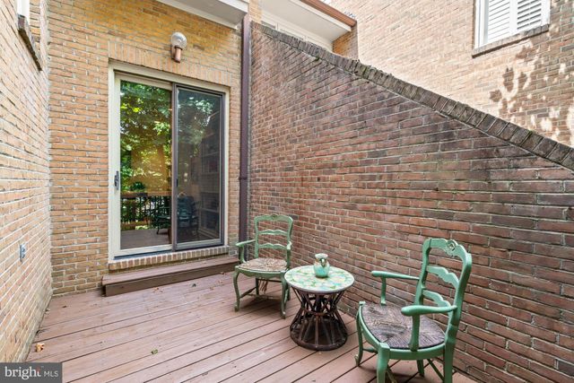 $1,250,000 | 6402 Goldleaf Drive, Bethesda, MD 20817