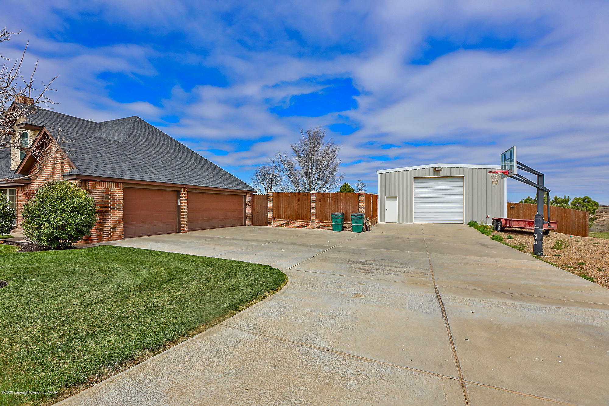 Garage & Shop