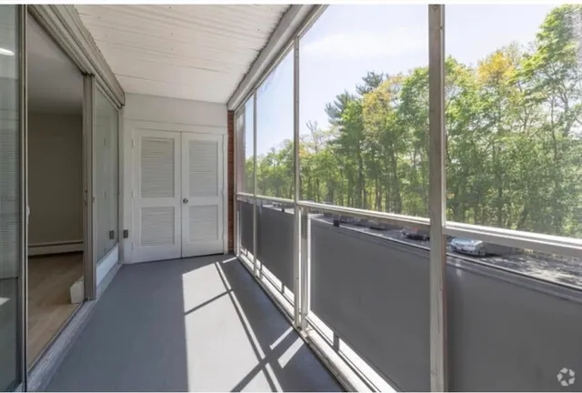 $2,950 | 5 Stonehill Drive, Unit 5J, Stoneham, MA 02180