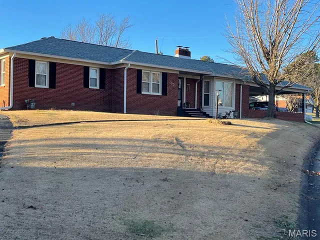 $185,900 | 32 Circle Drive, Dexter, MO 63841