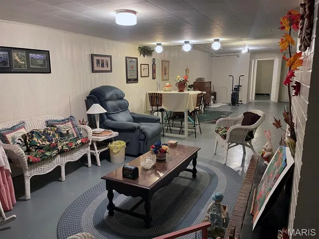 $185,900 | 32 Circle Drive, Dexter, MO 63841