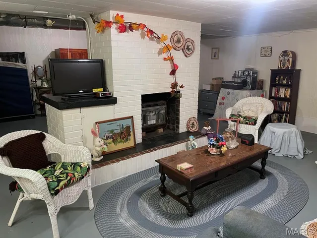 $185,900 | 32 Circle Drive, Dexter, MO 63841