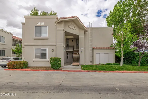 $330,000 | 2815 West Avenue K12, Unit 173, Lancaster, CA 93536