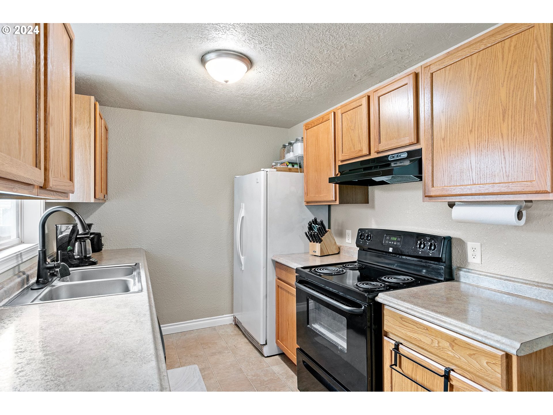 237 South 52nd Street Springfield, OR 97478 - Photo 11 of 29