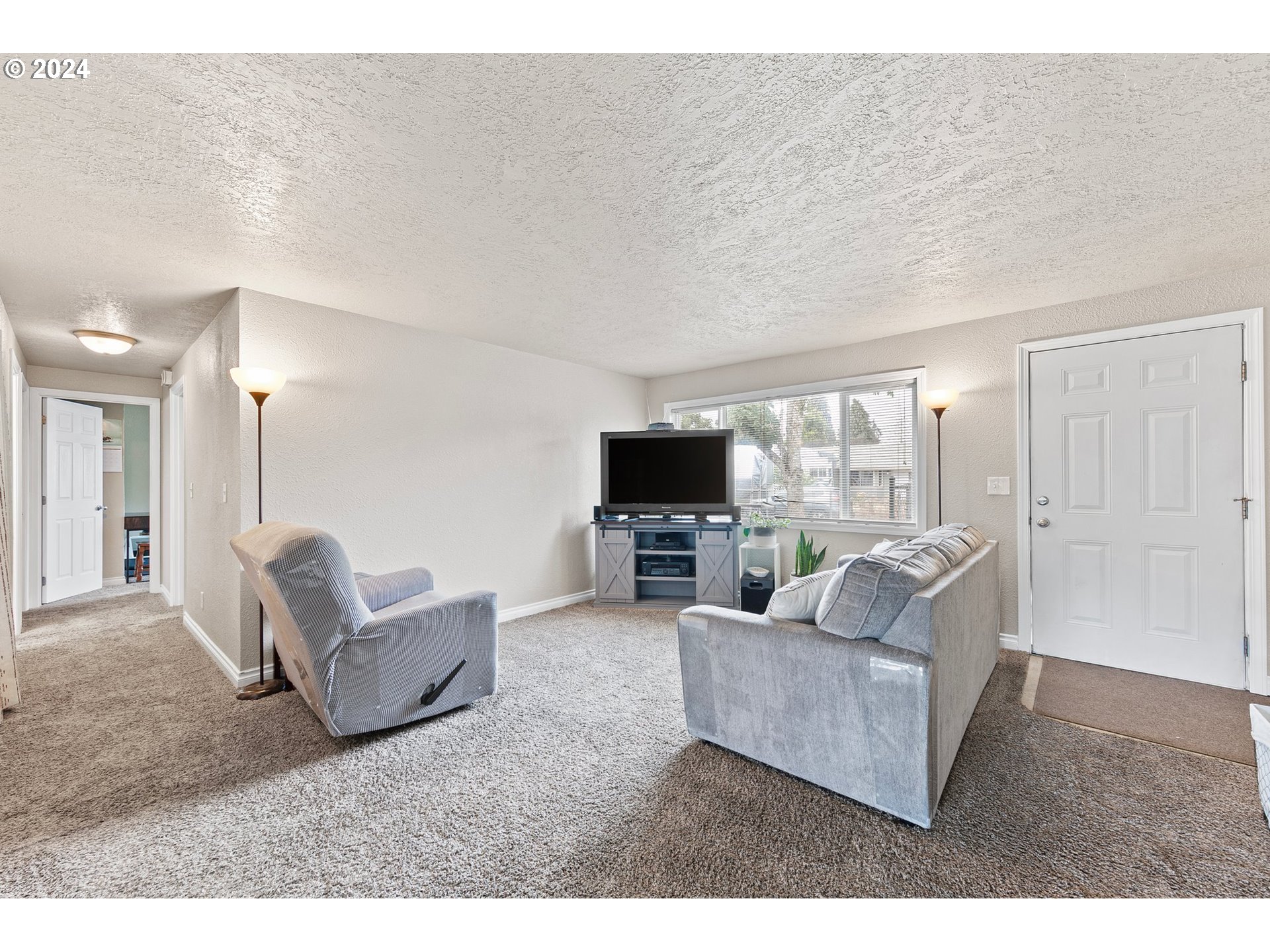 237 South 52nd Street Springfield, OR 97478 - Photo 5 of 29