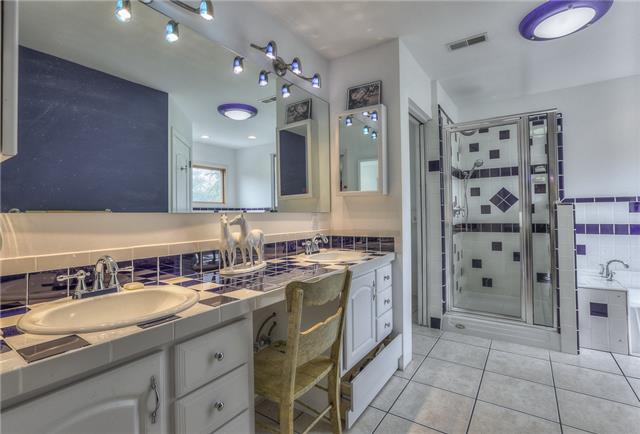 7334 Ruby Keith Road White House, TN 37188 - Photo 14 of 20 Check out this Master bath!