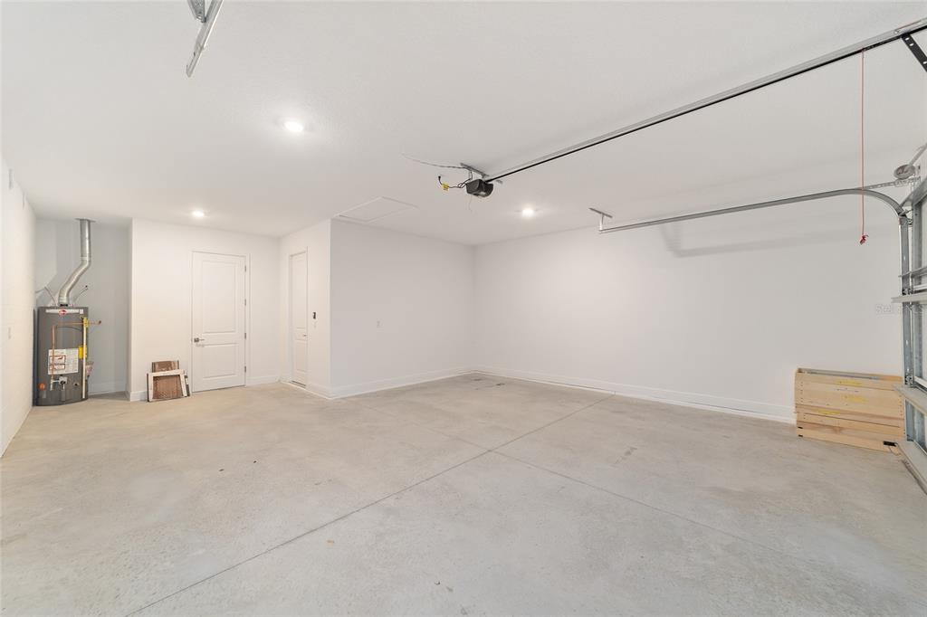 10305 Southwest 105th Street Ocala, FL 34481 - Photo 41 of 44 a view of an empty room