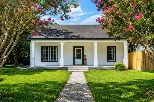 $320,000 | 2145 16th Street, Hempstead, TX 77445