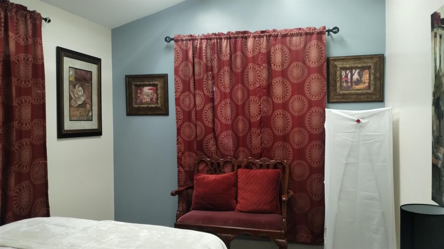 1333 Highway 174 Colfax, CA 95713 - Photo 2 of 88 a bedroom with a bed and a chair