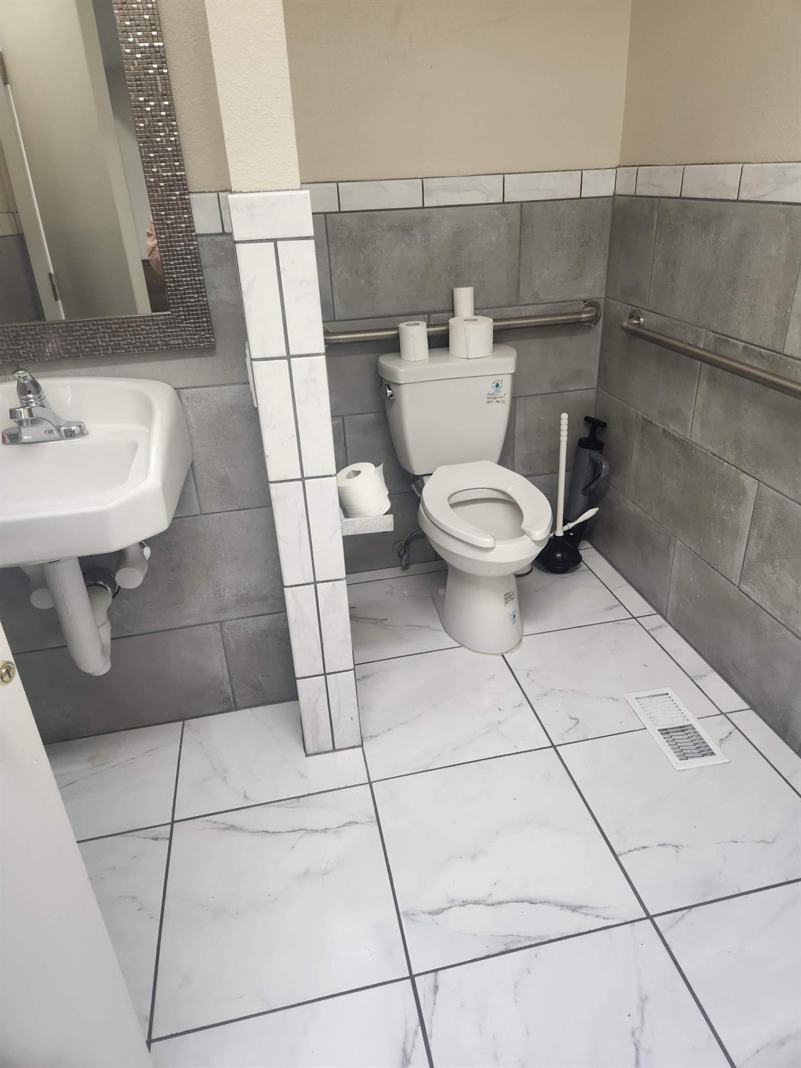 1333 Highway 174 Colfax, CA 95713 - Photo 82 of 88 a bathroom with a toilet and a sink