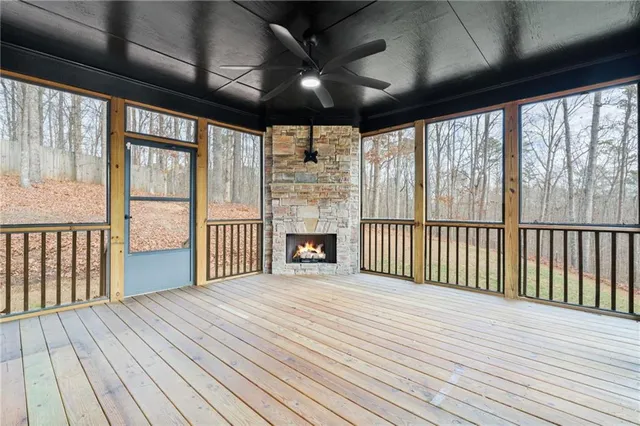 $575,000 | 132 Amberleigh Drive Southeast, White, GA 30184