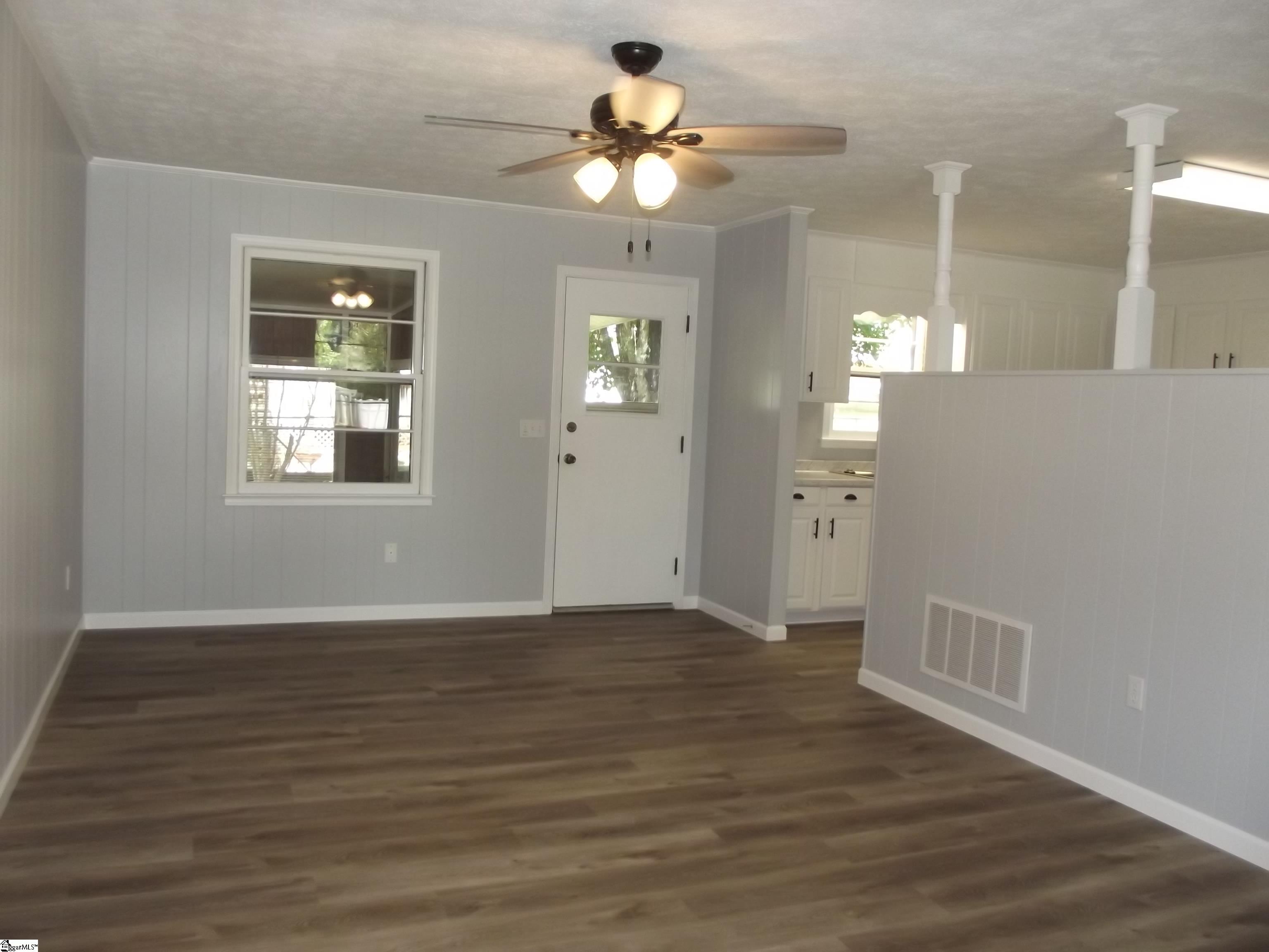 712 Davenport Road Simpsonville, SC 29680 - Photo 4 of 23 Gallery Image 4