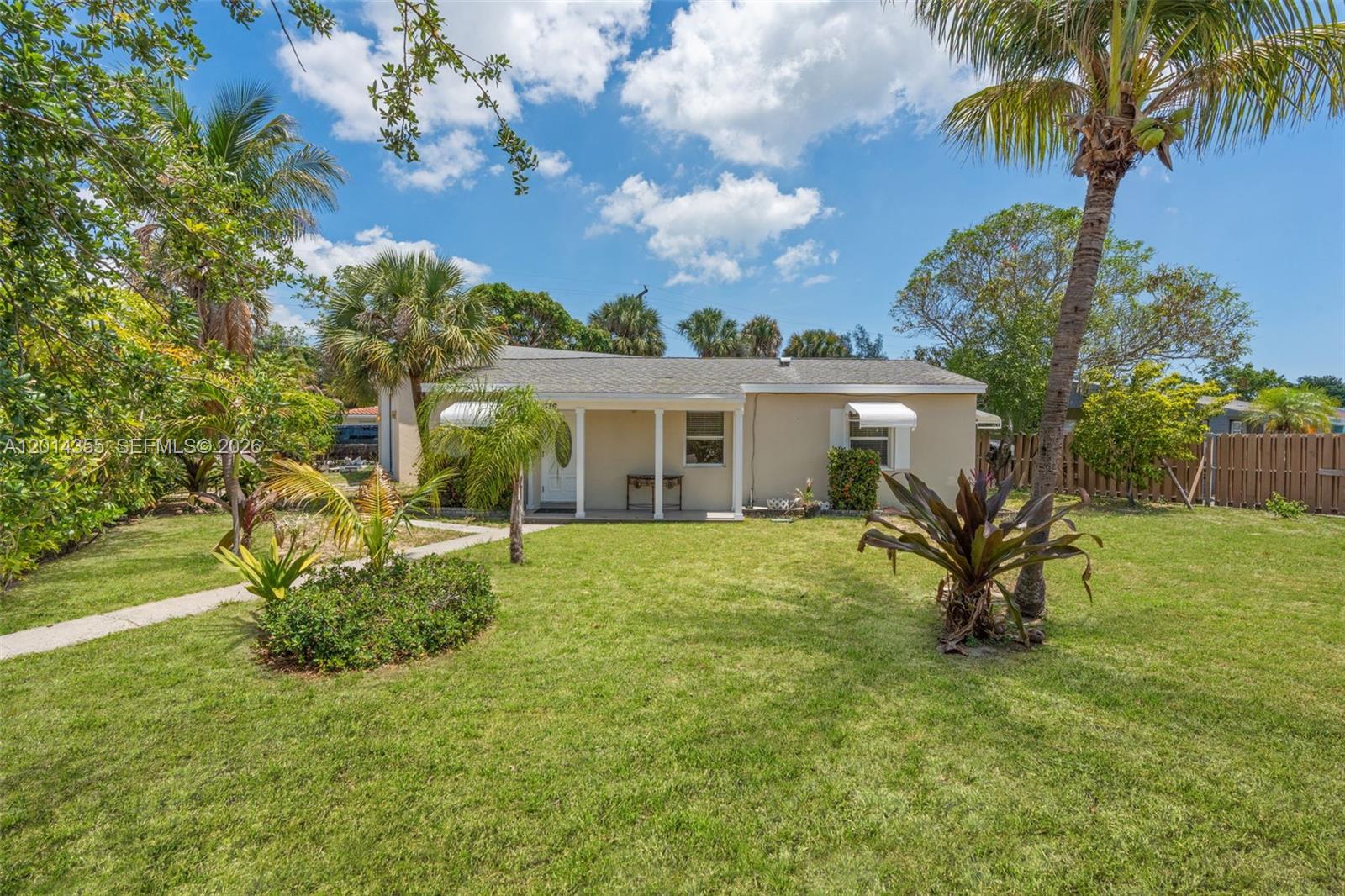 376 West 14th Street Riviera Beach, FL 33404 - Photo 2 of 23