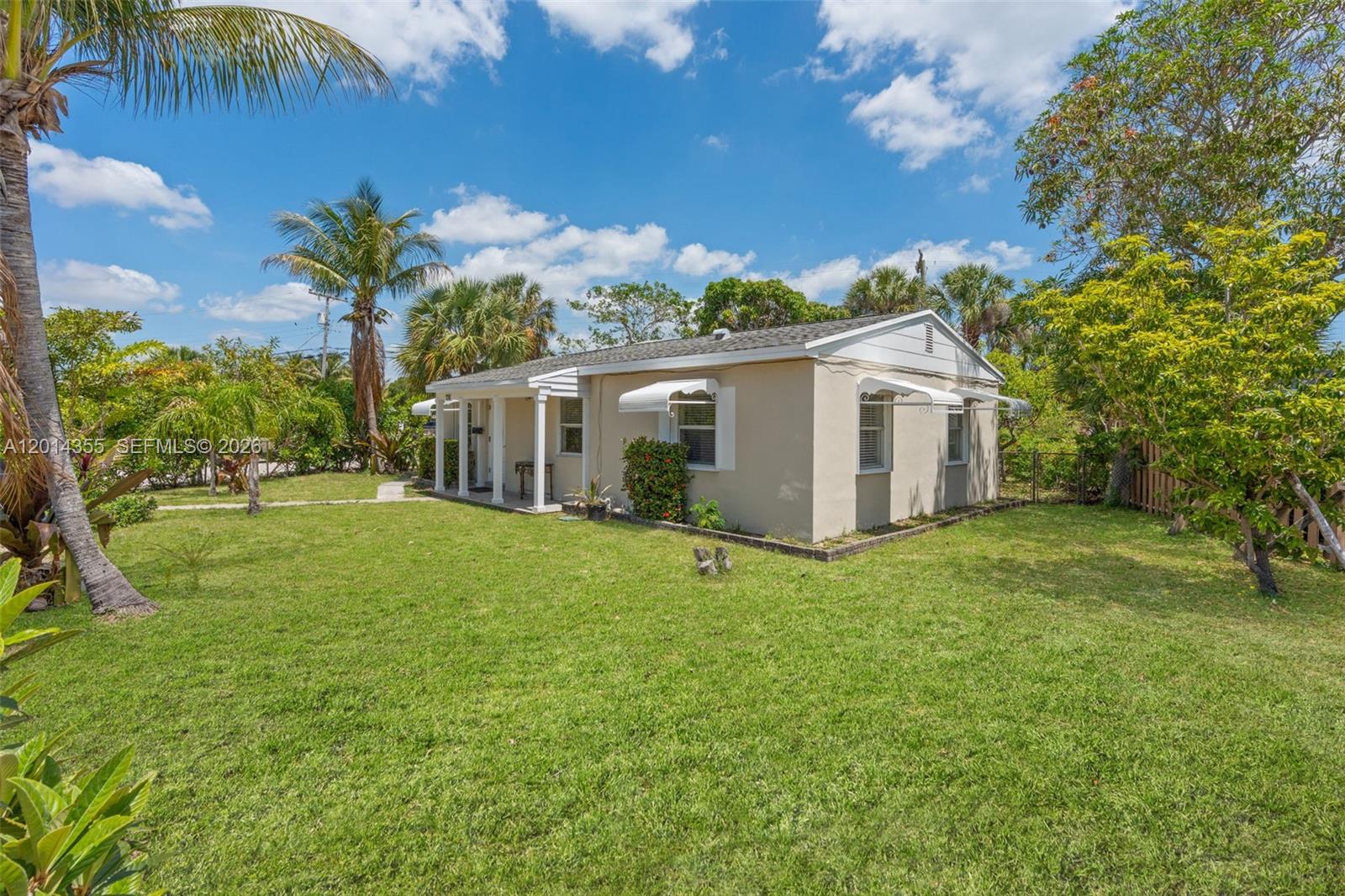 376 West 14th Street Riviera Beach, FL 33404 - Photo 3 of 23