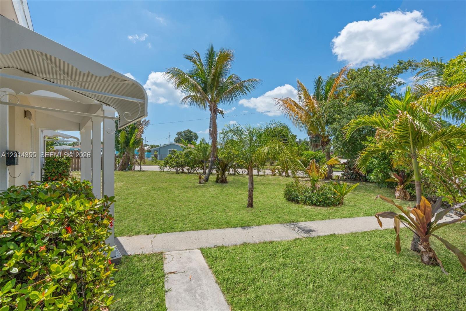 376 West 14th Street Riviera Beach, FL 33404 - Photo 4 of 23