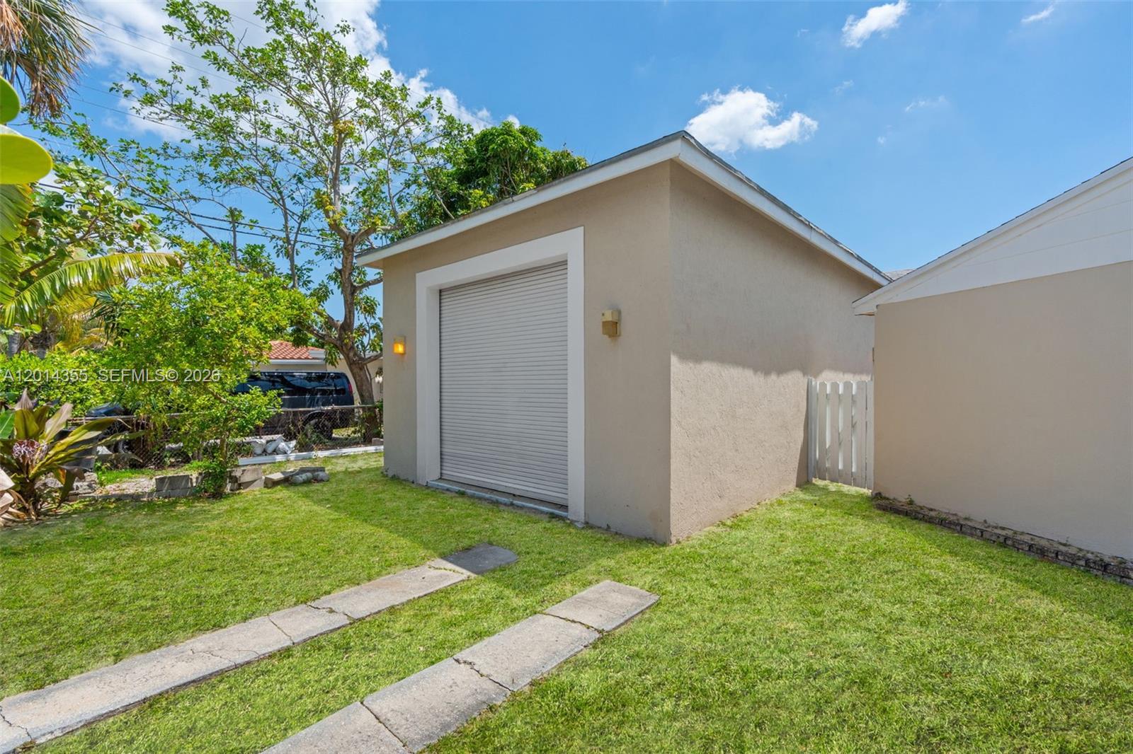 376 West 14th Street Riviera Beach, FL 33404 - Photo 5 of 23