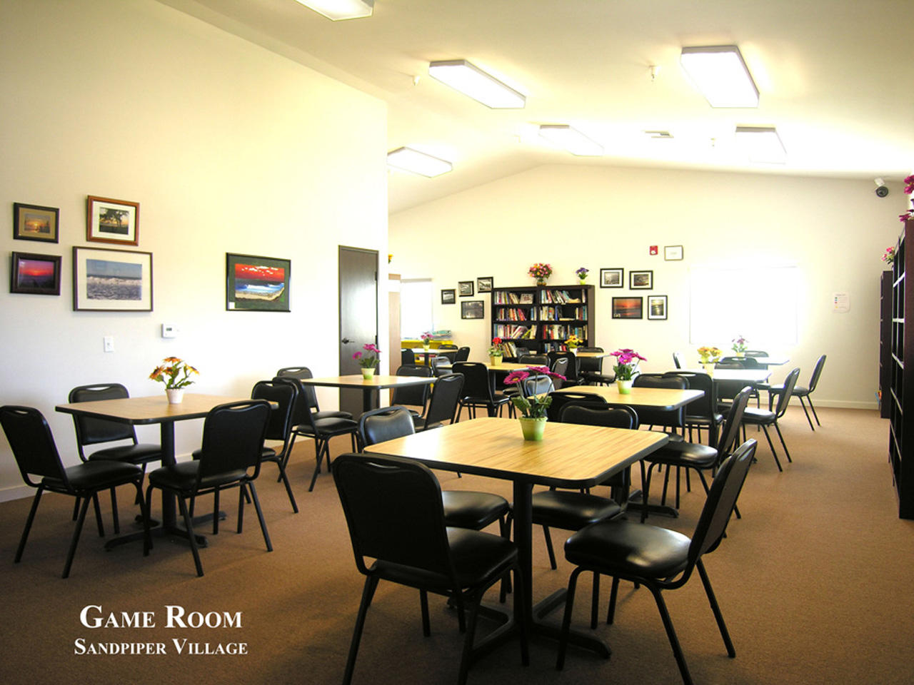 3950 Via Real, Unit SPC 256 Carpinteria, CA 93013 - Photo 20 of 25 a view of a dining room with furniture